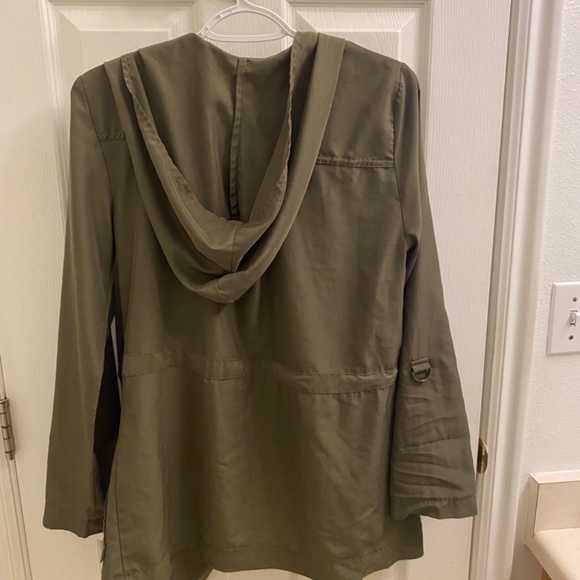 Green Jacket - Picture 2 of 3